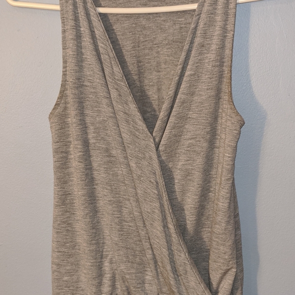 Abercrombie & Fitch Tops - Abercrombie and Fitch Womens Gray Top Size XS